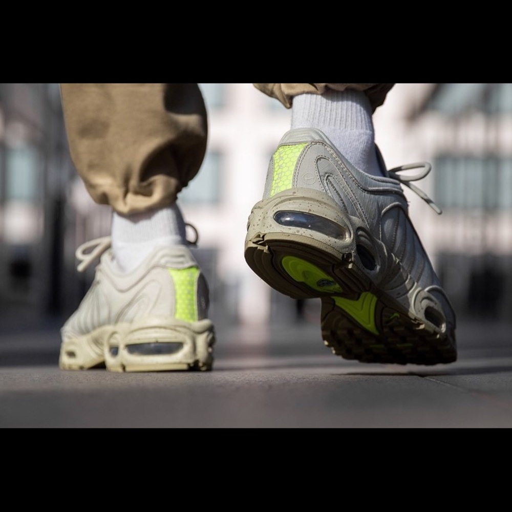 NIKE AIR MAX TAILWIND 4 SP 'SANDTRAP' BEIGE VOLT - Picture 11 of 11
